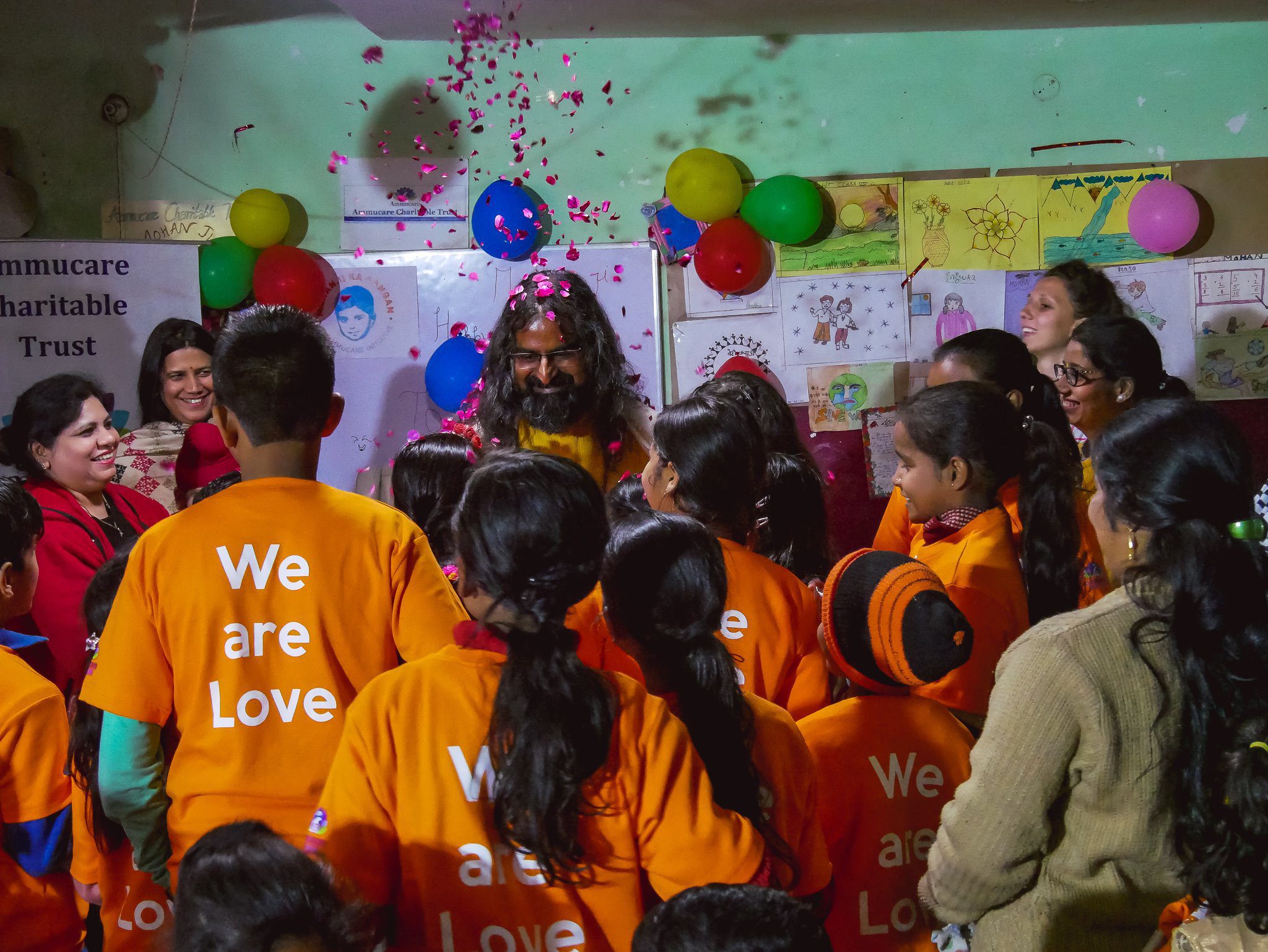 Mohanji visits Mohanji Ka Aangan in Delhi - Ammucare Charitable Trust children