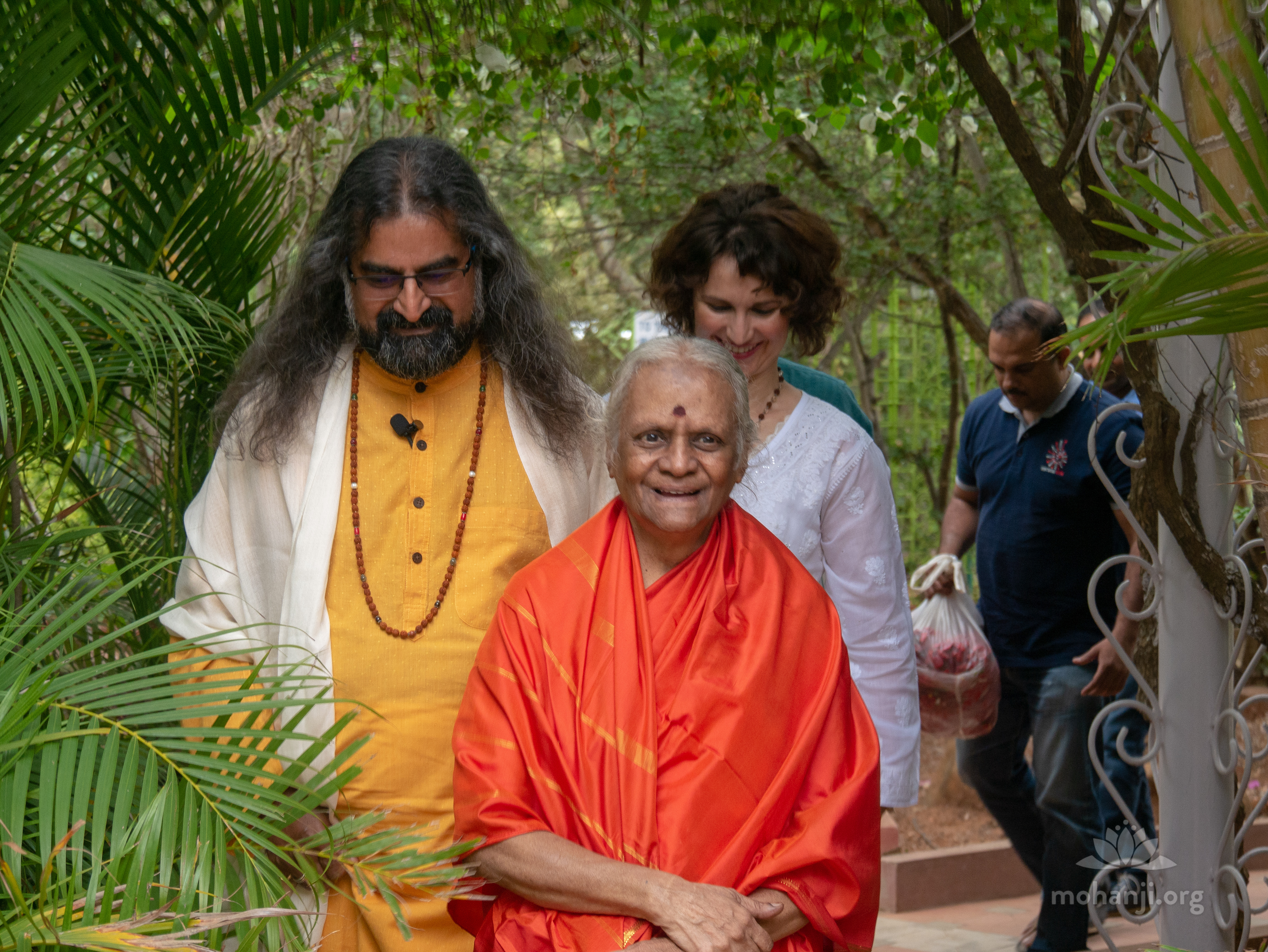 Mohanji - Guru Purnima satsang in Bangalore, with guest Devi Amma P2350095